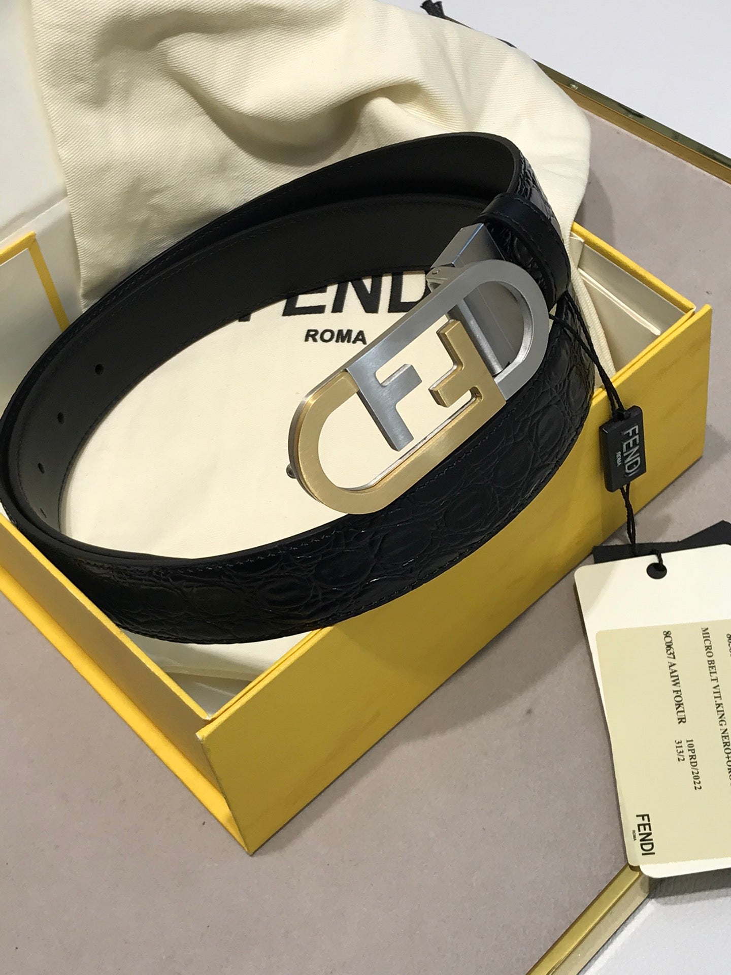 14F91PDE Stylish High quality belt With full package