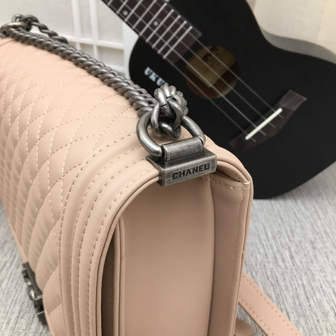 5C60BDE Stylish leather bag