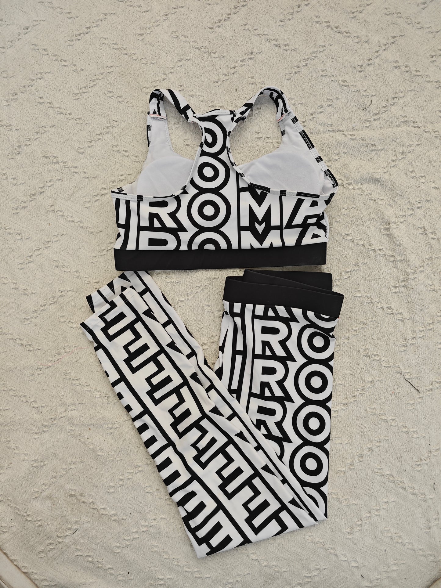 14D10YDE Stylish Long sleeve swimsuit