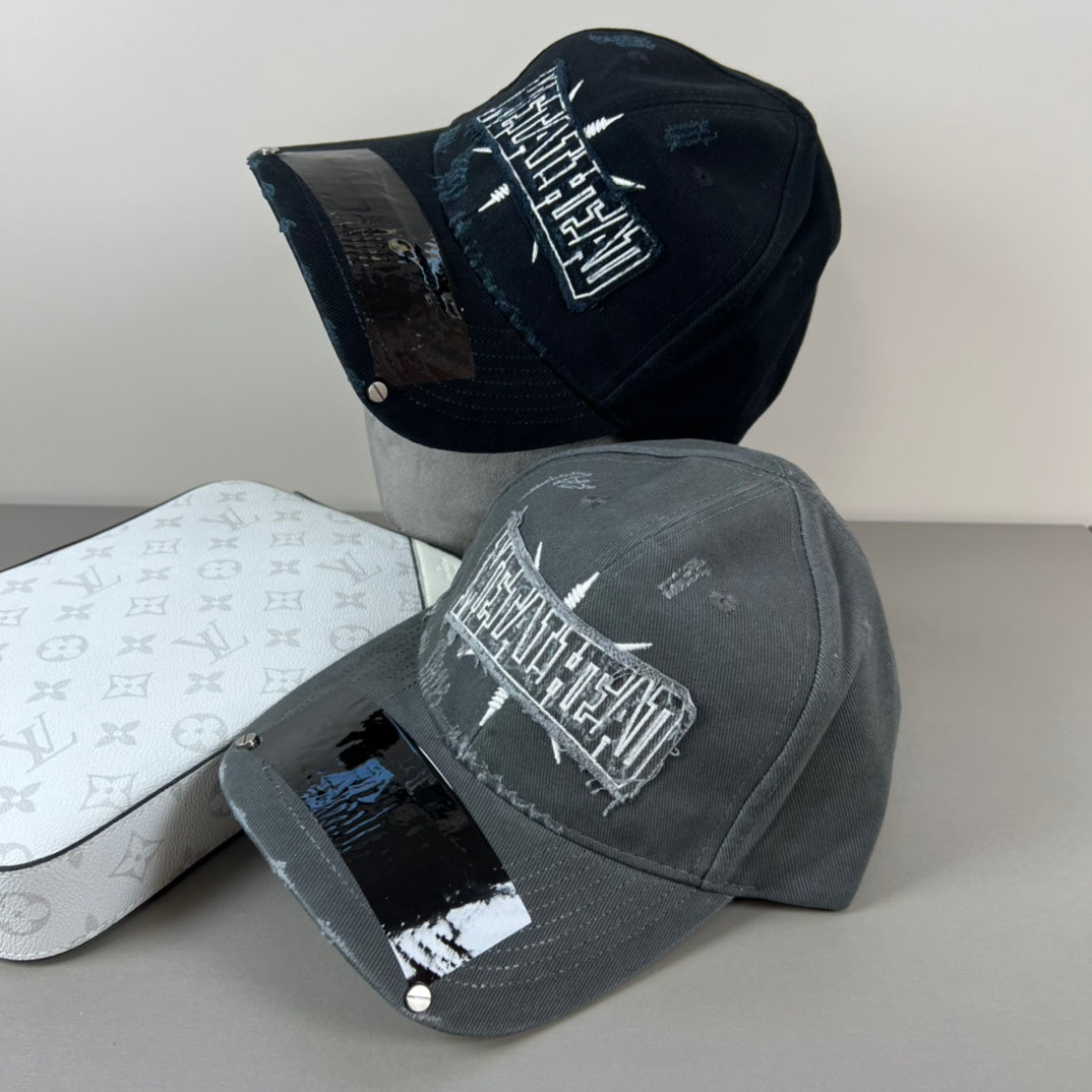 125ZJ528MDE Stylish hats