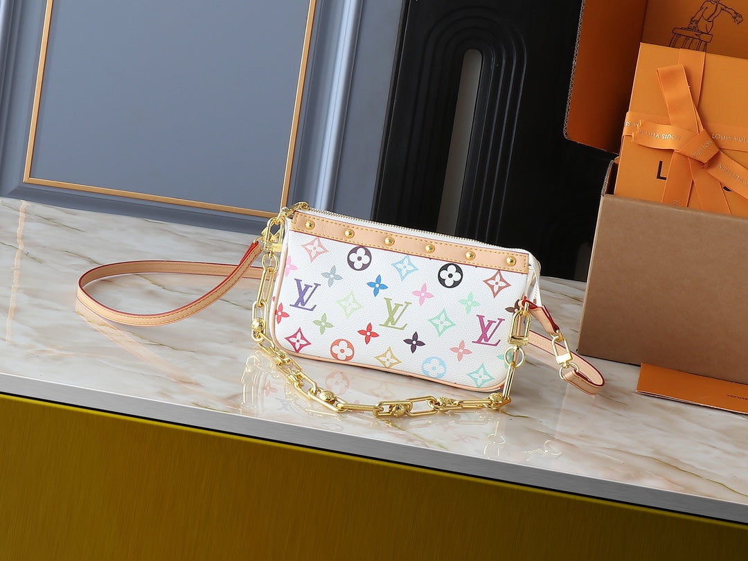 15XE12BDE Stylish leather bag