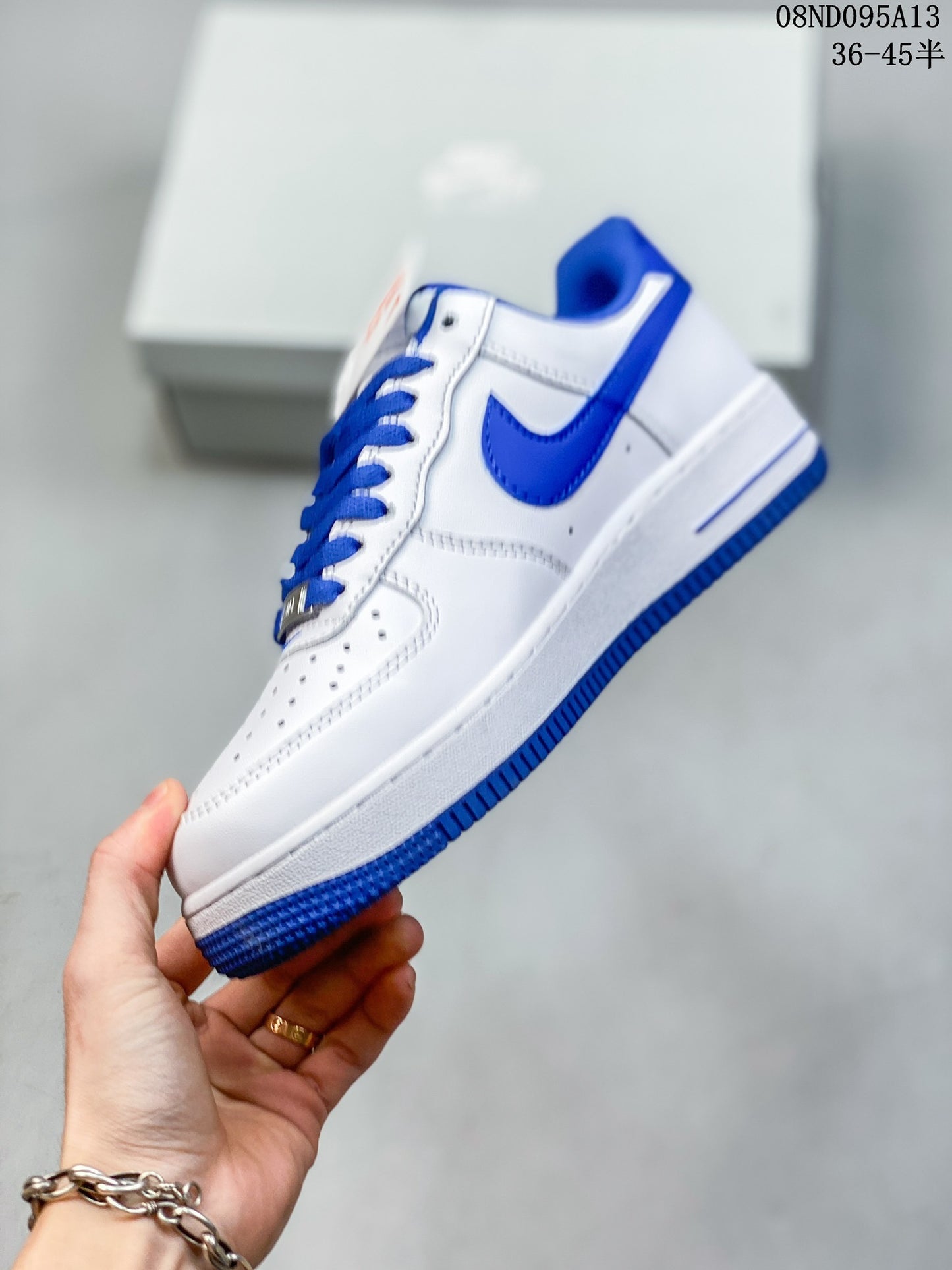 4YN33ZDE Stylish Sneakers (No Box, August-October Big Sale)