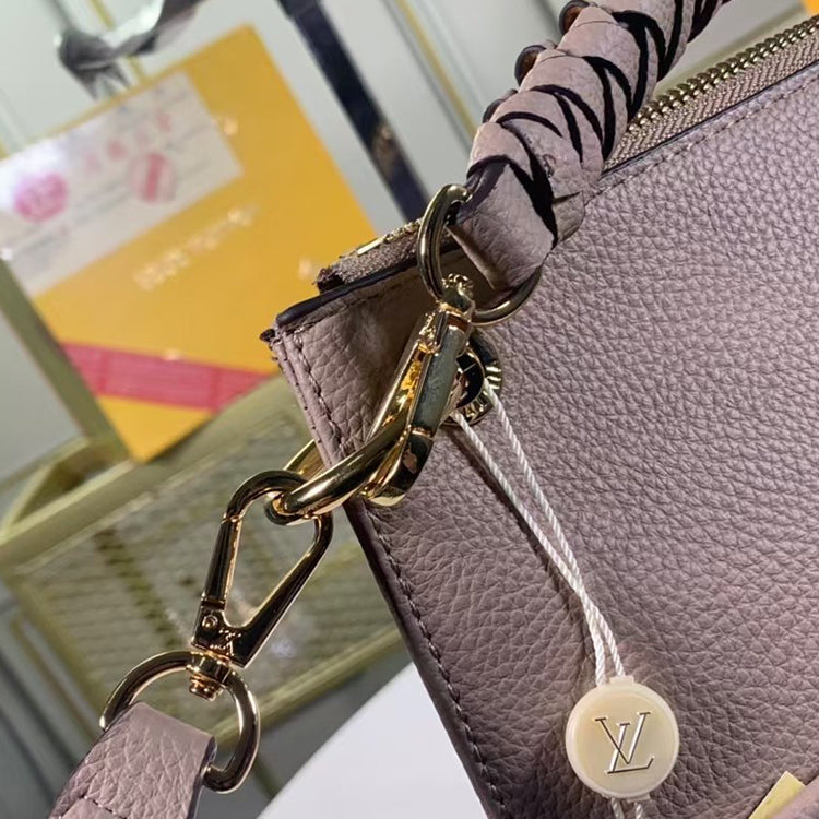2E70BDE Stylish leather bag