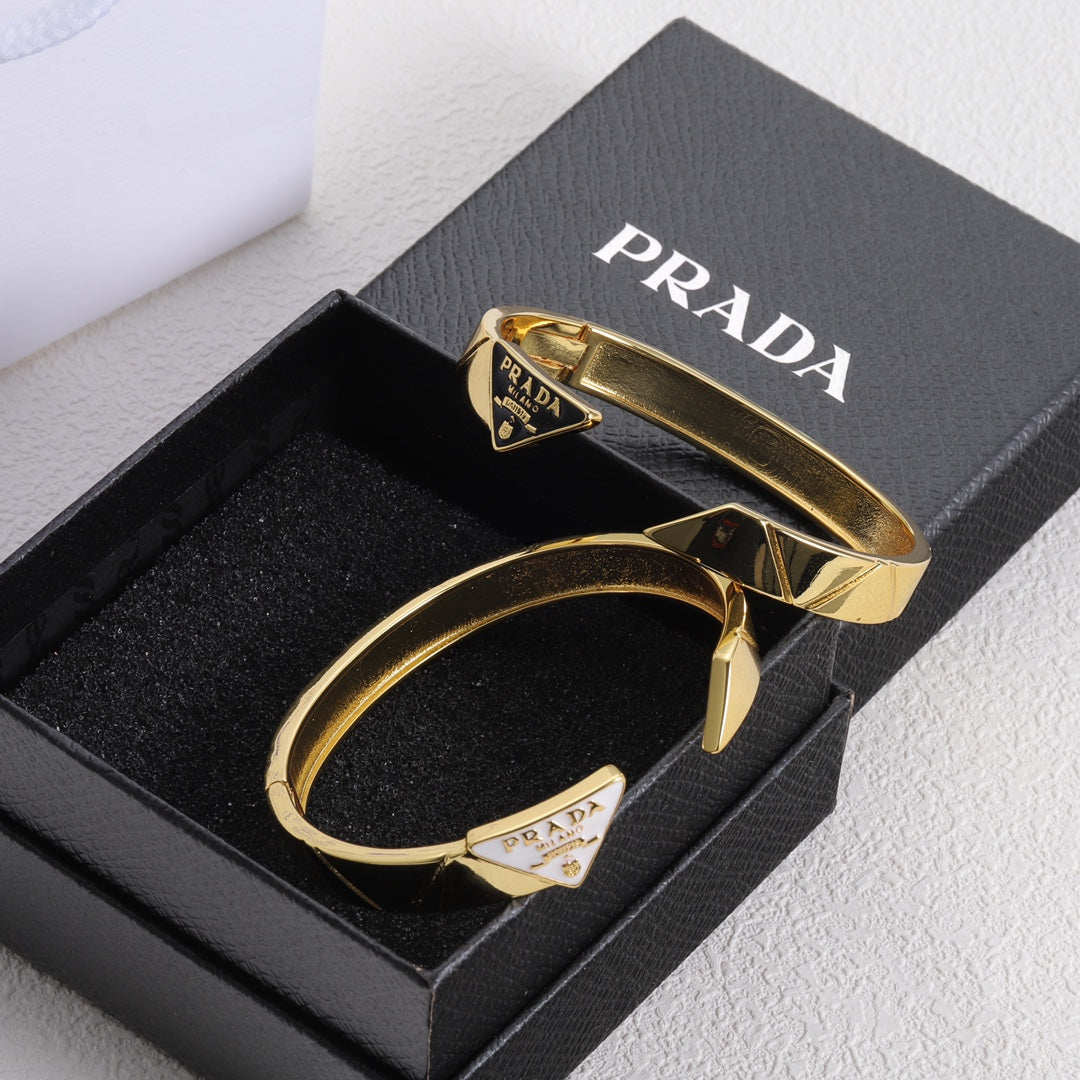 1YPD67KDE Stylish Bracelets