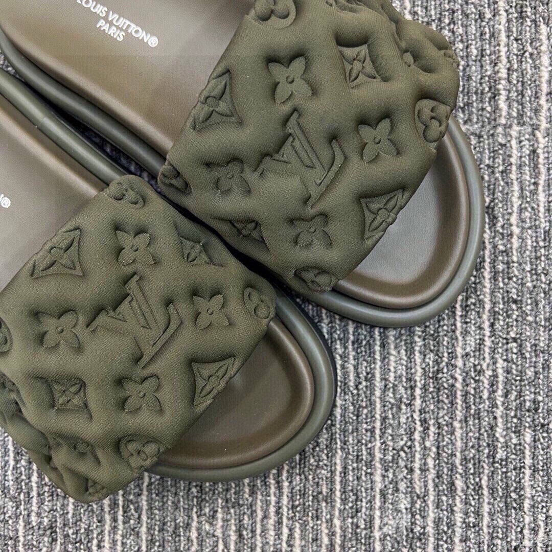 5QE13ZDE Stylish Slippers
