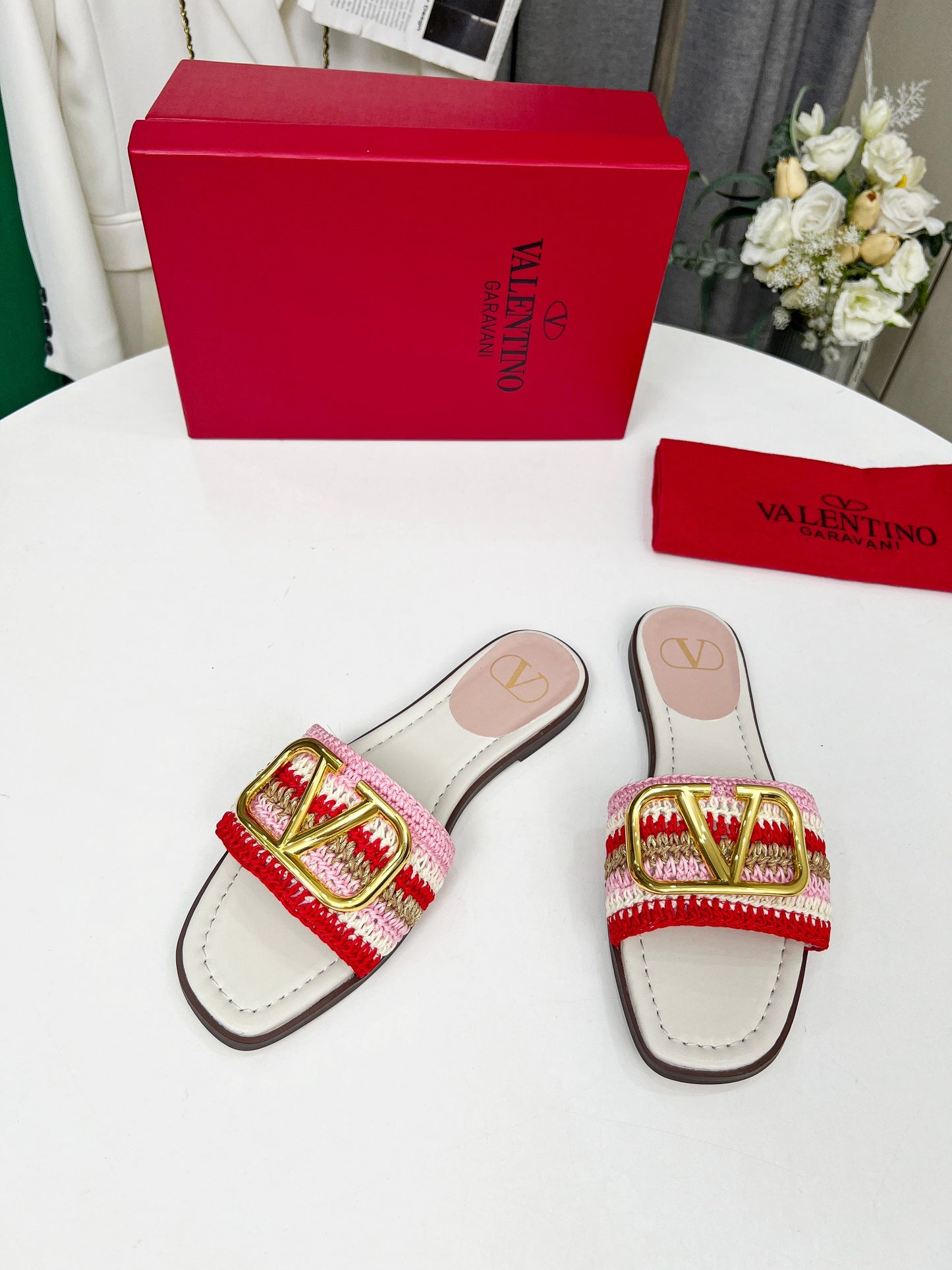 255QVL31ZDE Stylish leather Slippers