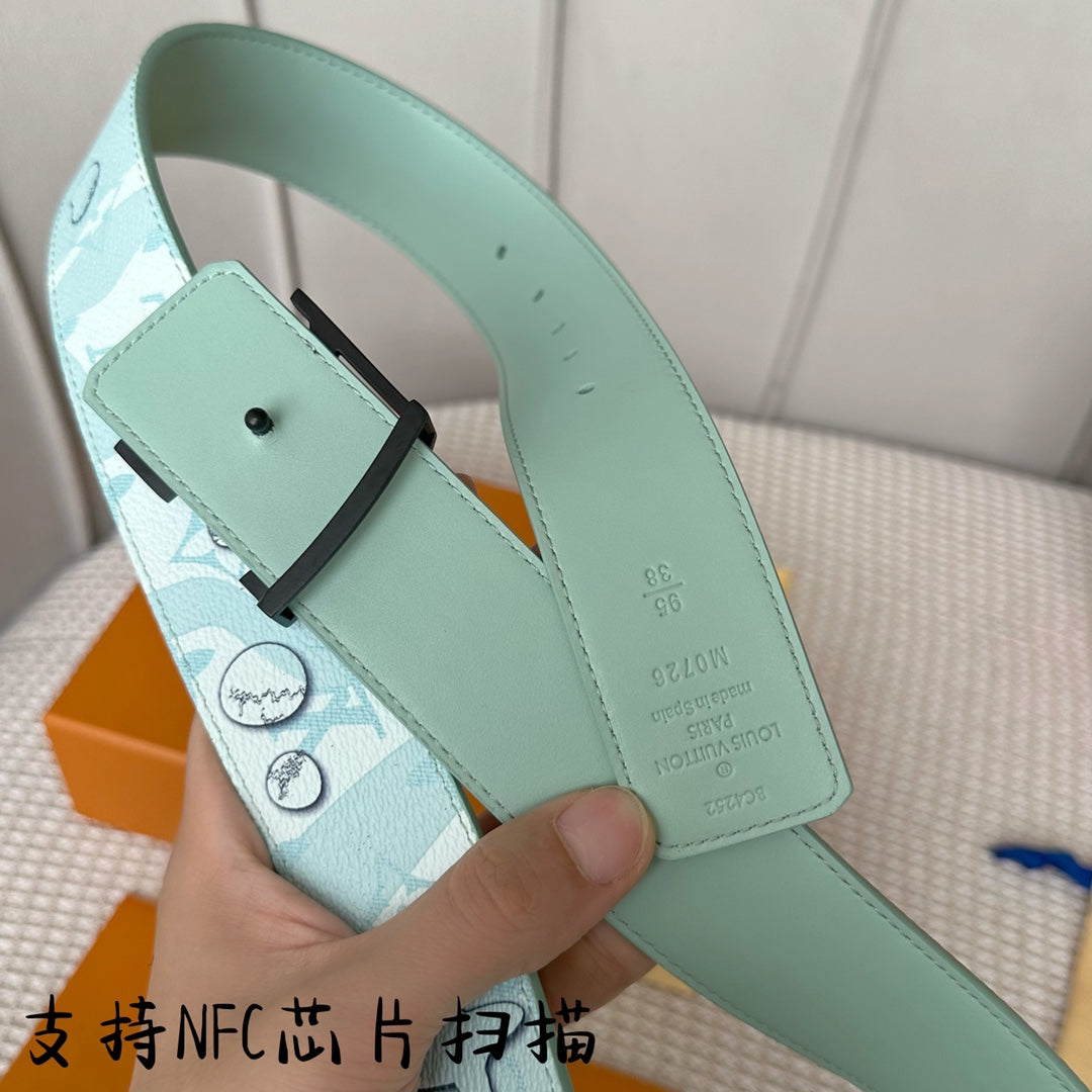 14E139PDE Stylish High quality leather belt With full package