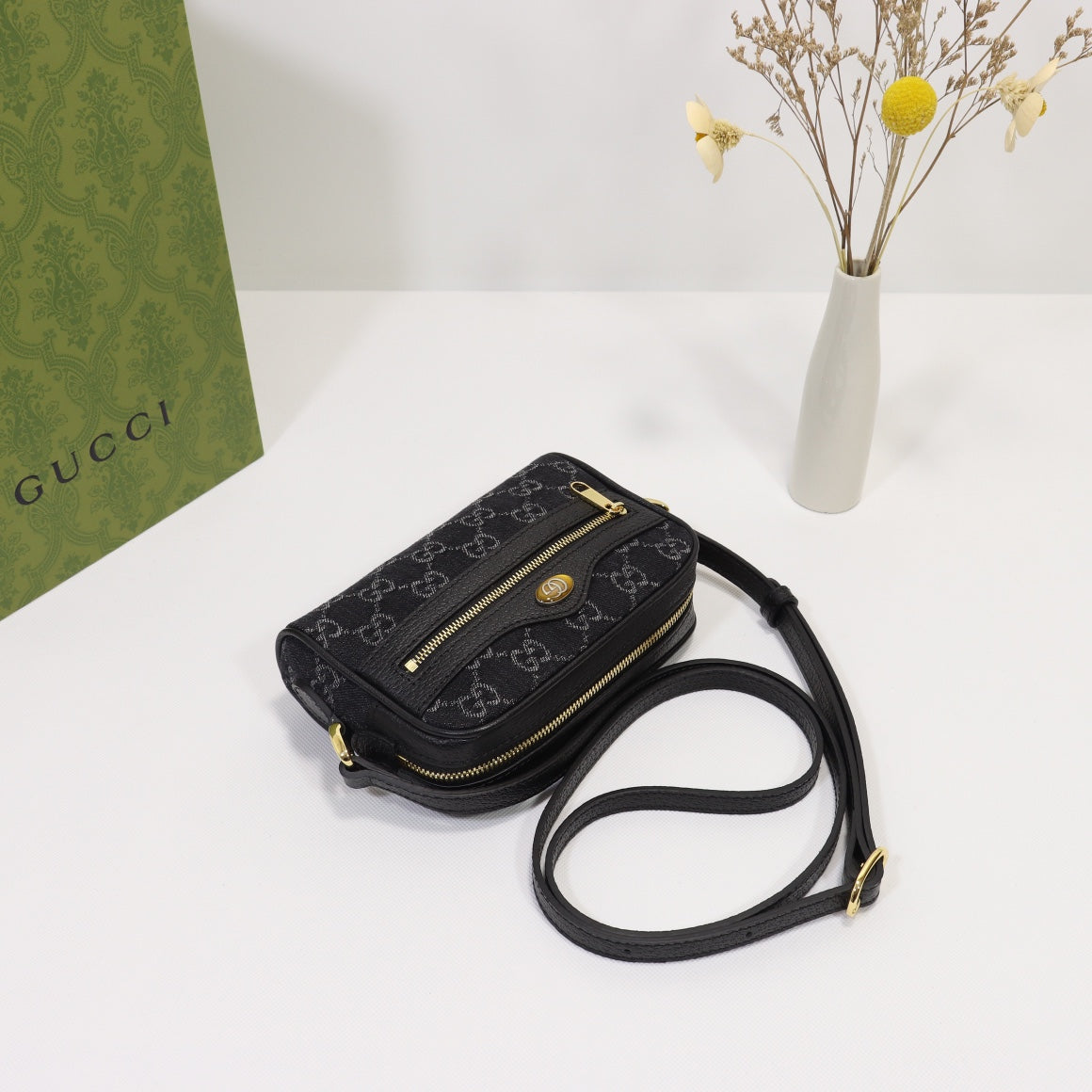 XB18BDE Stylish leather bag