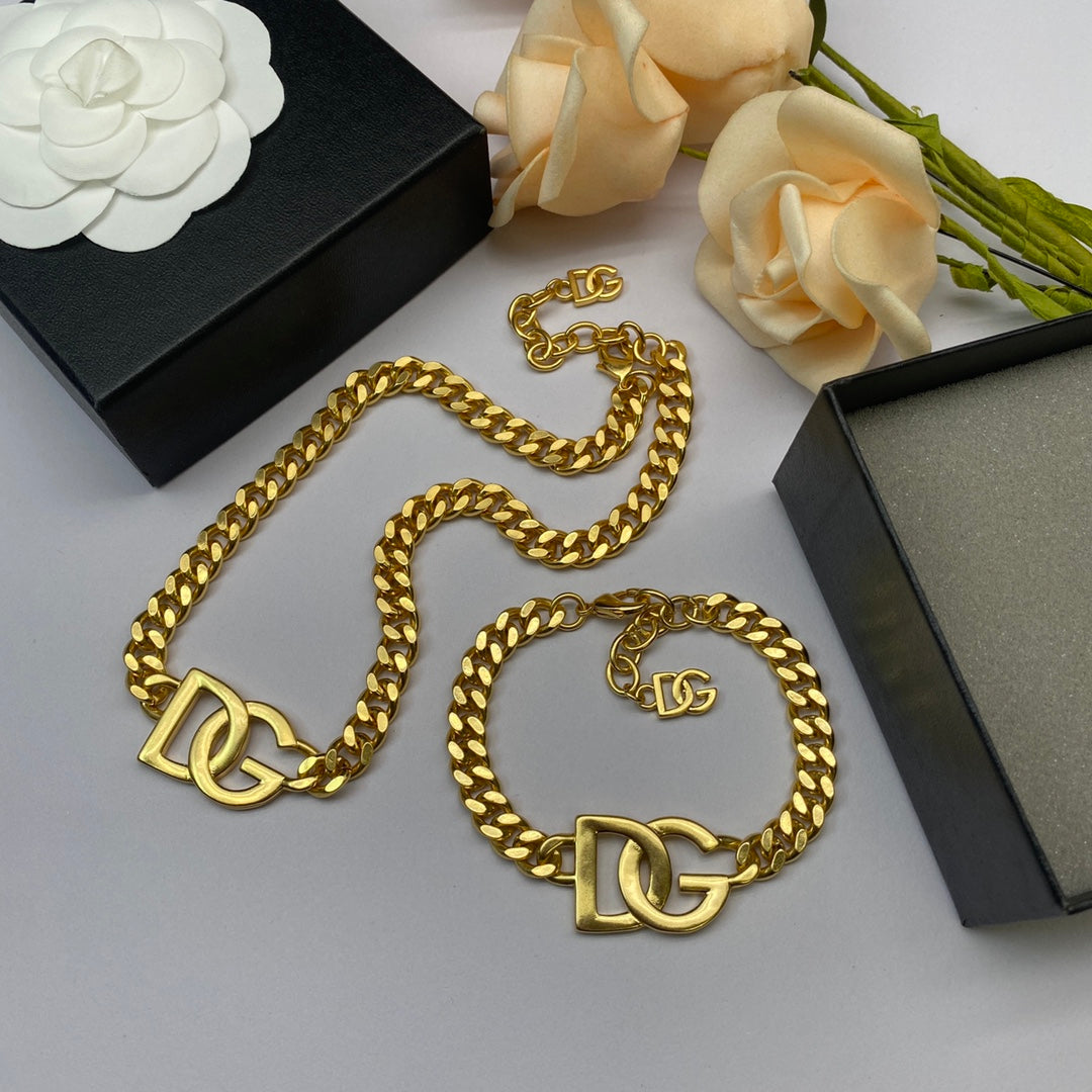 15NA5XDE Stylish Bracelets Necklaces