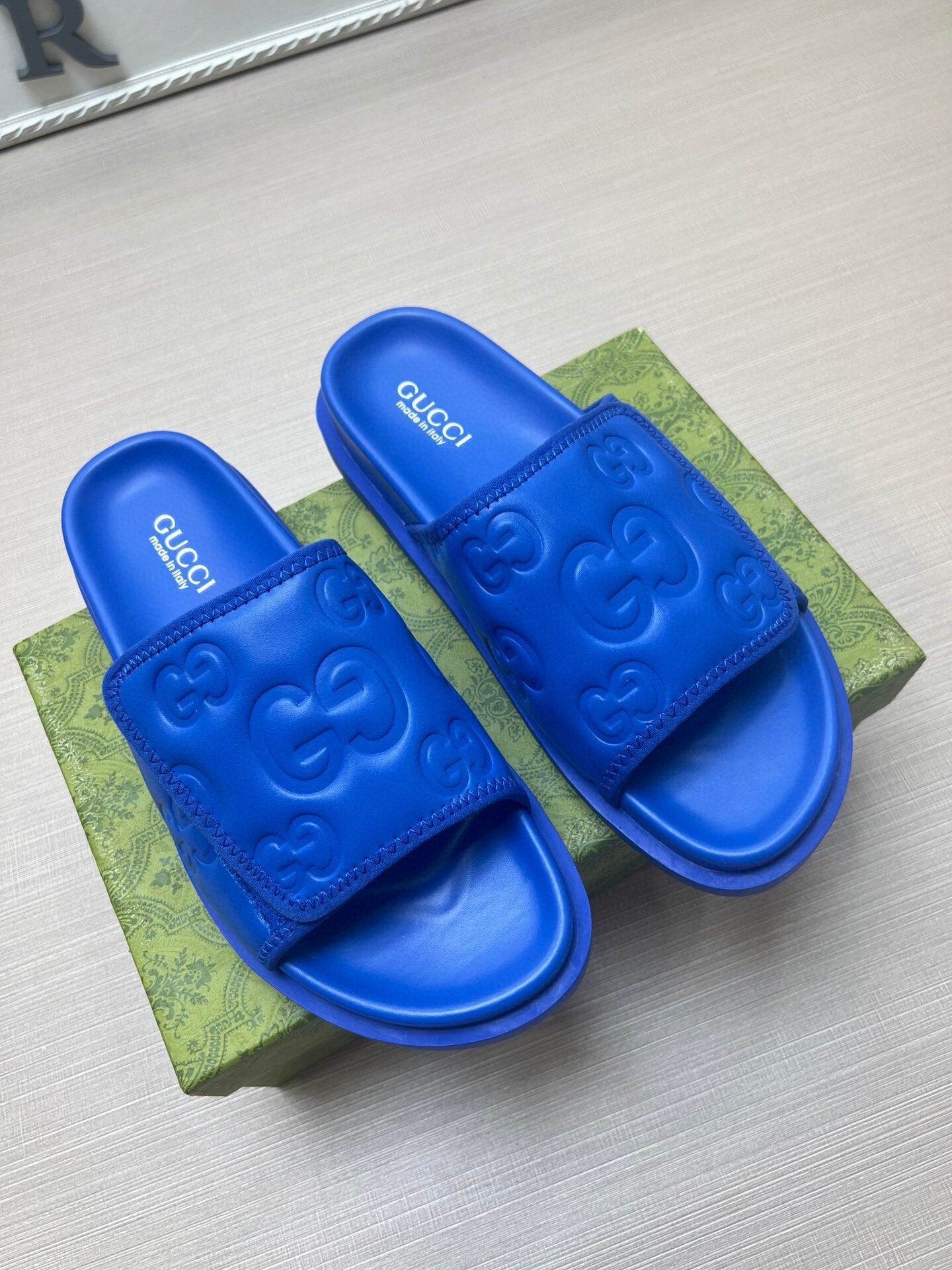 5LB230ZDE Stylish Slippers
