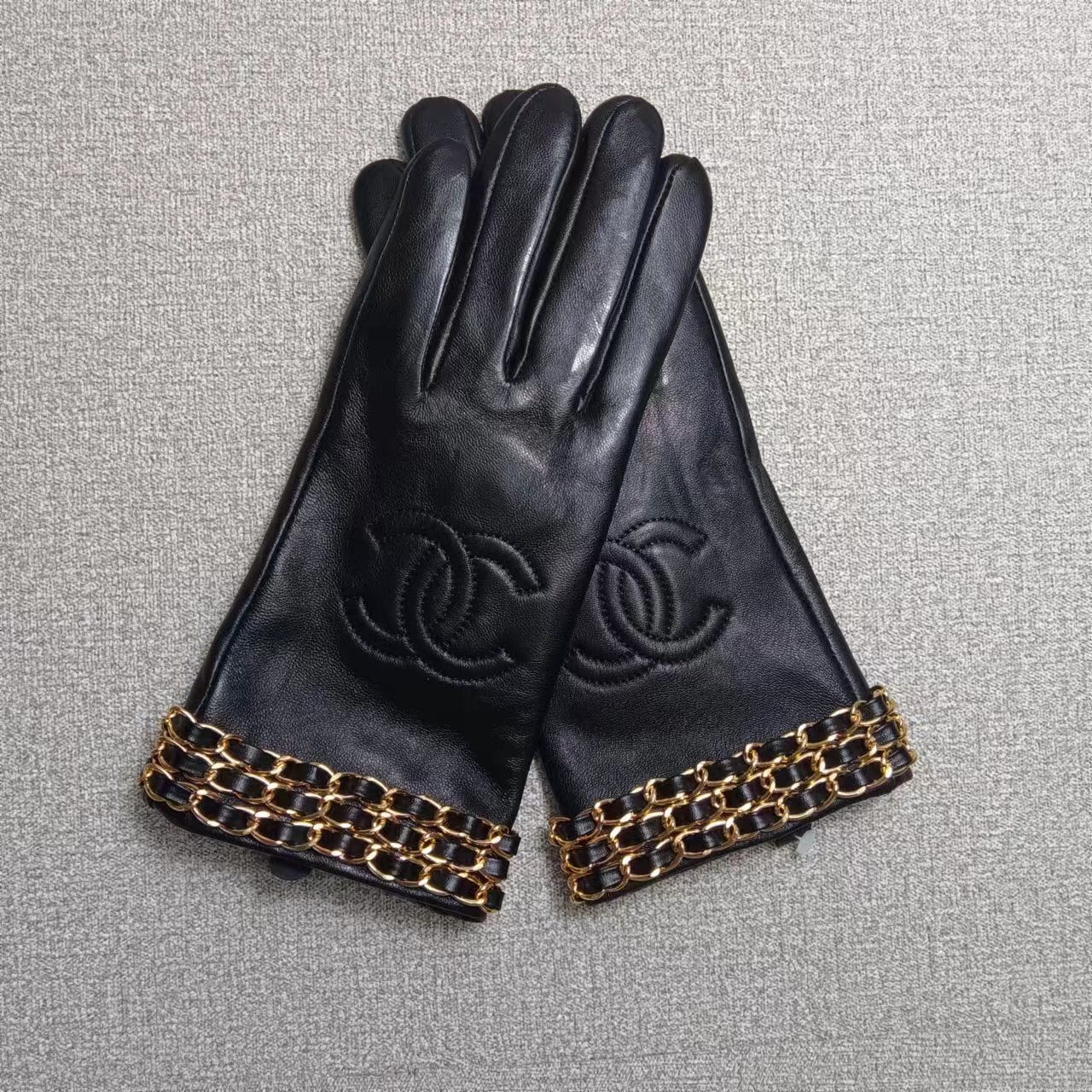24C93SDE Stylish gloves