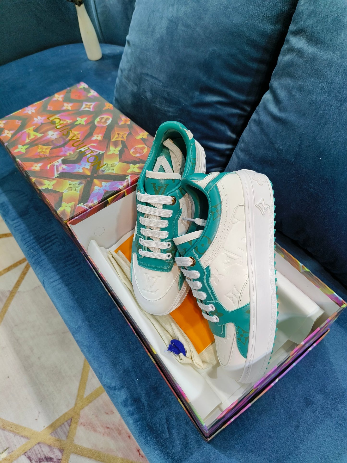 2YE45ZDE Stylish Sneakers