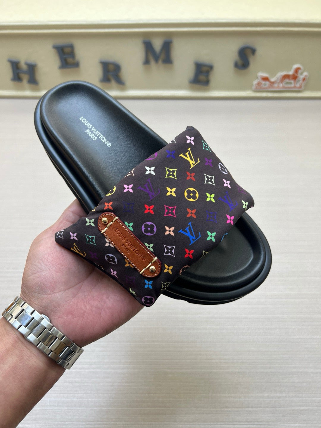 5QE6ZDE Stylish Slippers