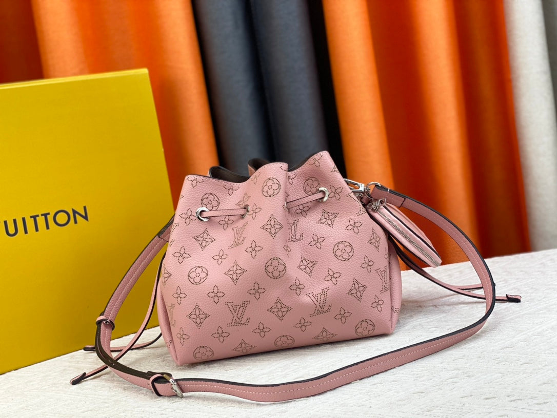 165NE98BDE Stylish leather bag