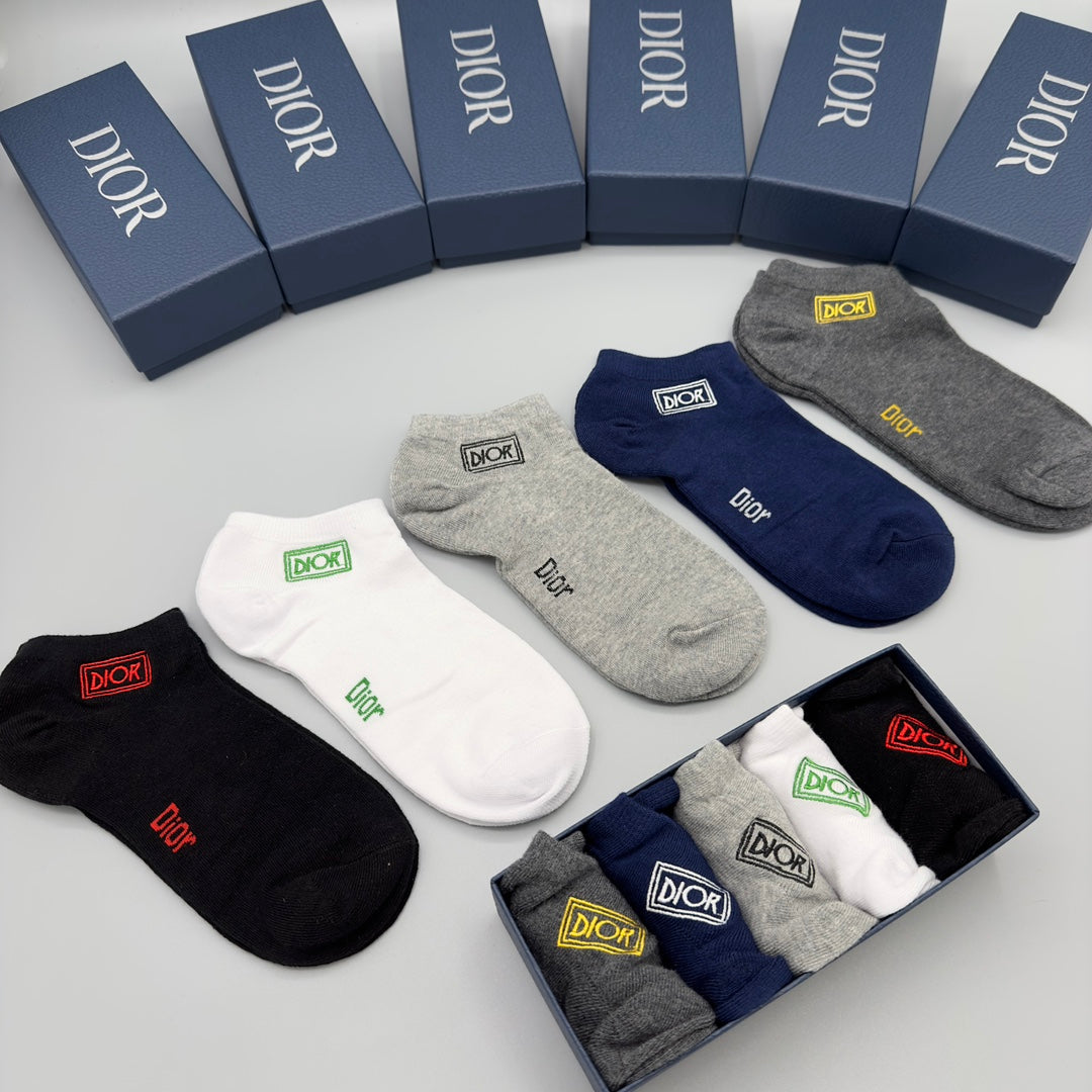 235QD47SDE Stylish socks(5 pairs )