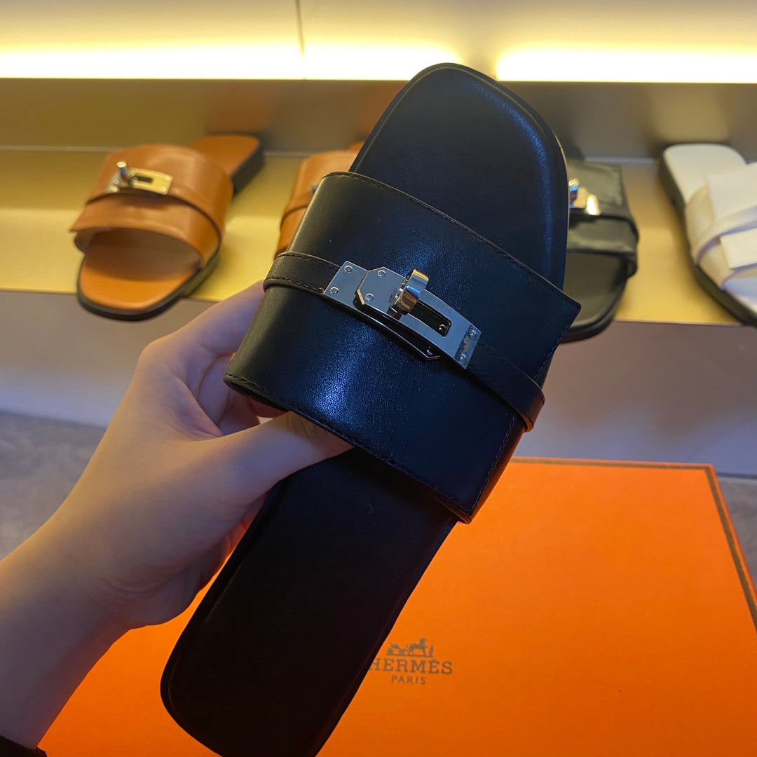 14H33ZDE Stylish slippers