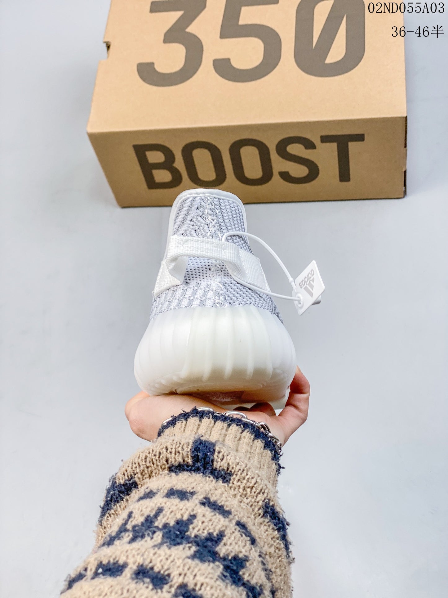 4YA87ZDE Stylish Sneakers (No Box, August-October Big Sale)