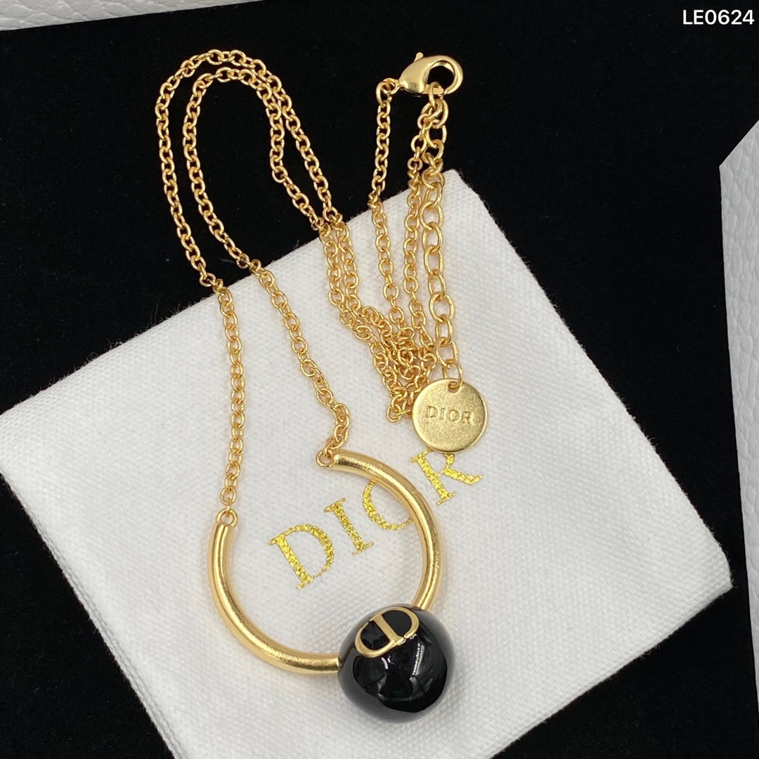 1YD184XDE Stylish Necklaces