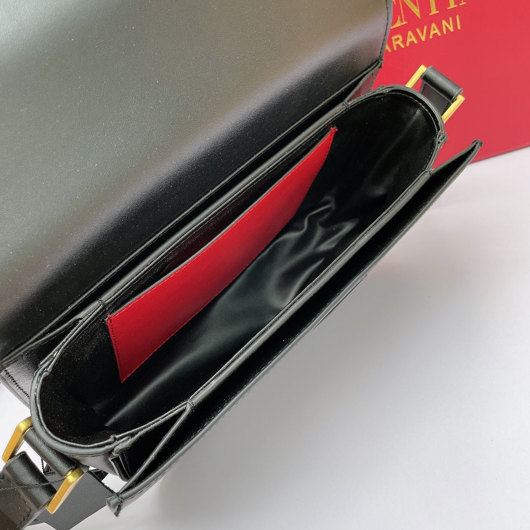 5A45BDE Stylish leather bag