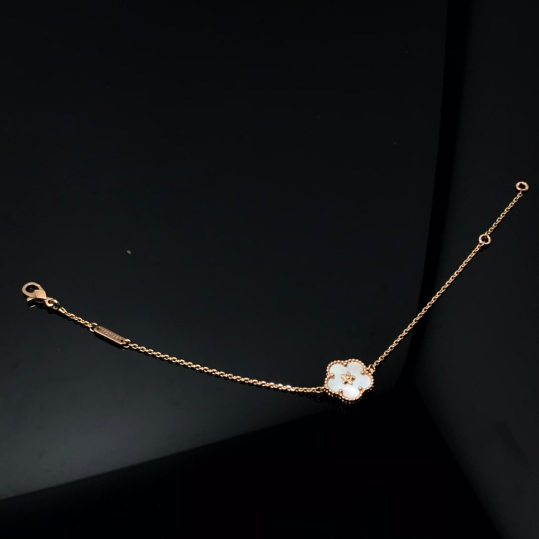 5XVA184KDE Stylish,earrings, bracelets,necklaces