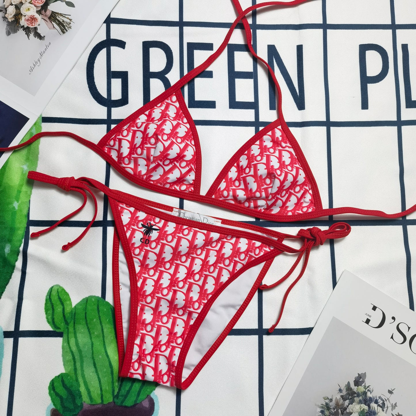 14D61YDE Stylish Bikini swimsuit