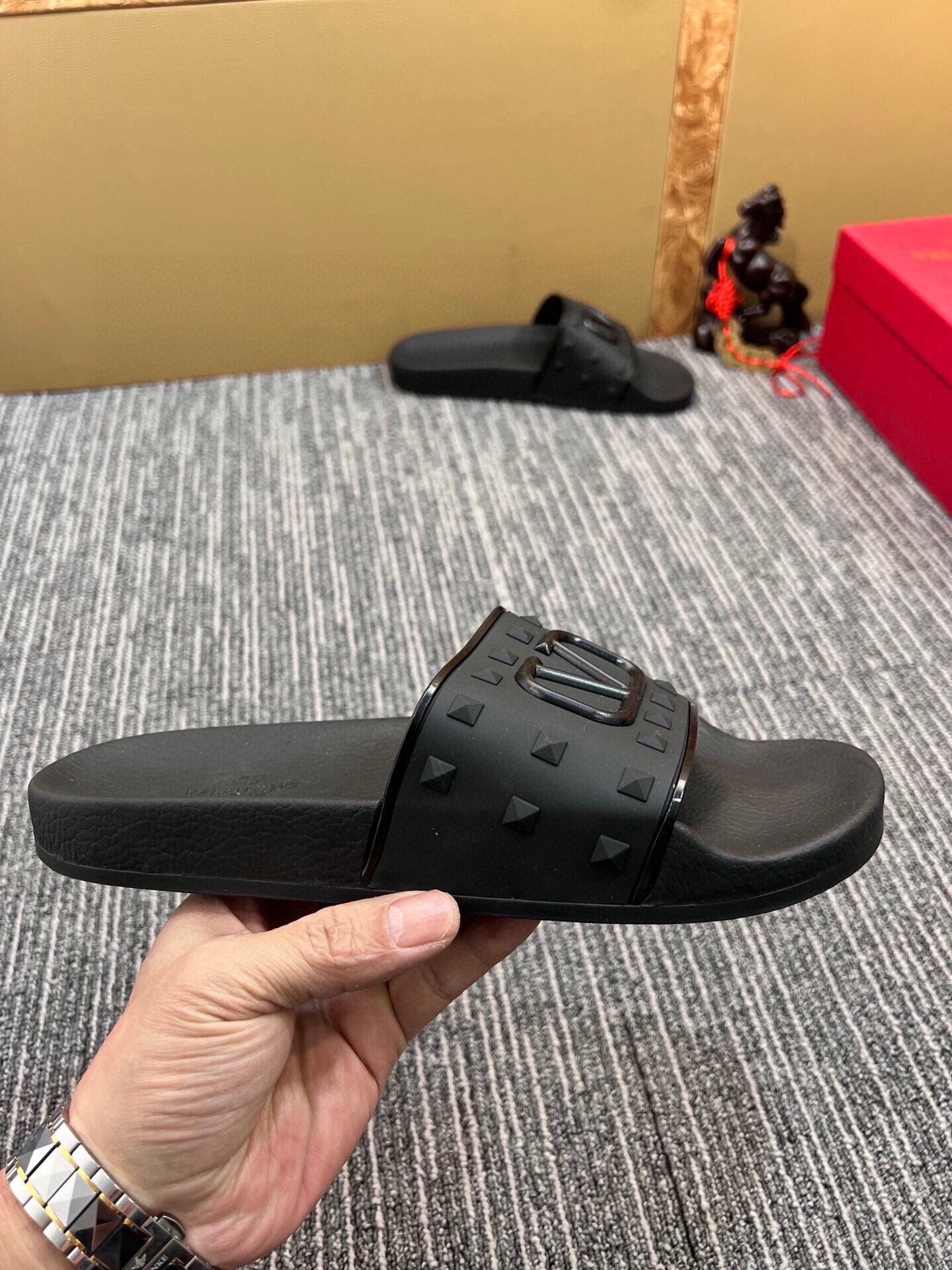 54VL52ZDE Stylish slippers