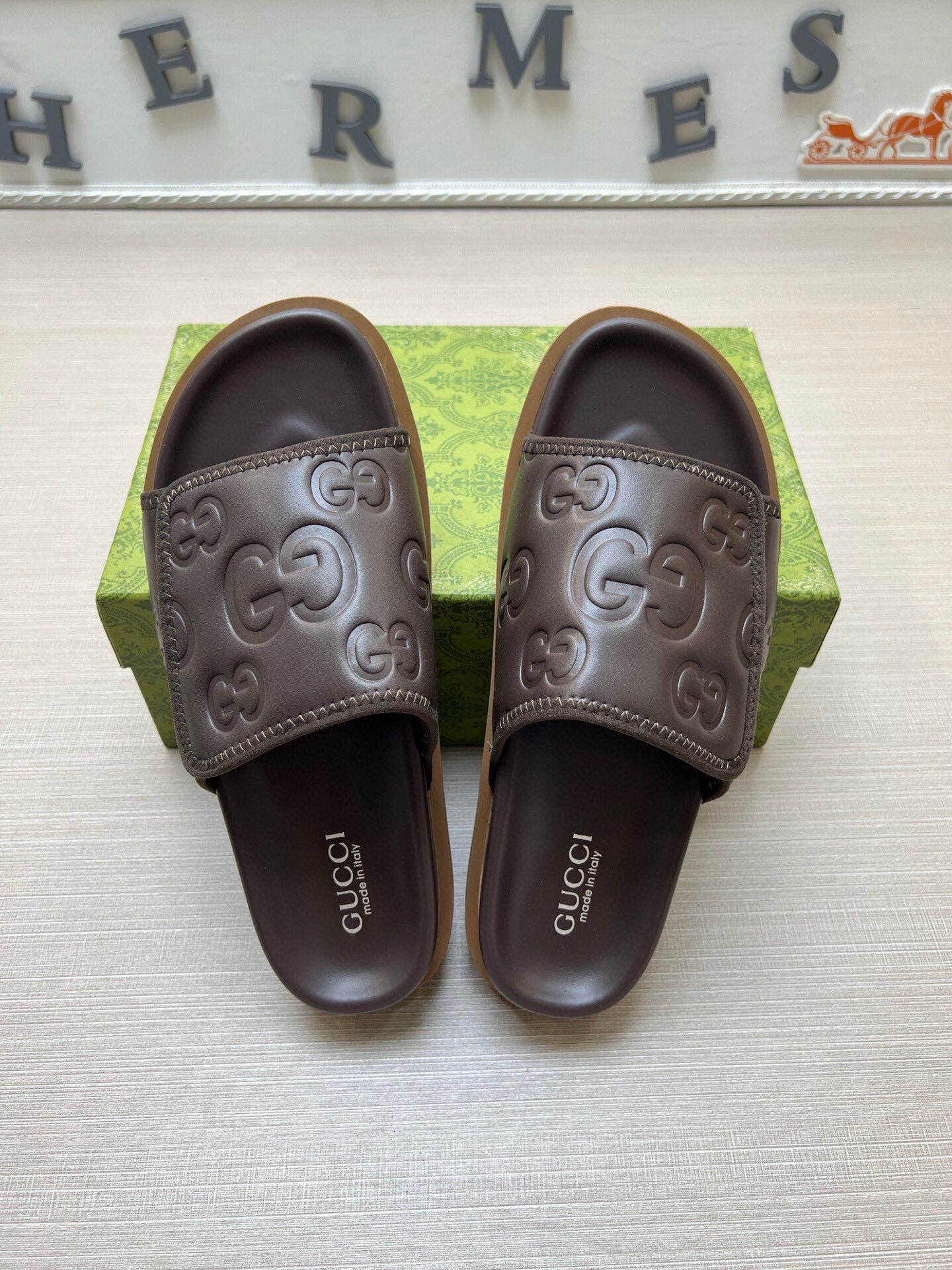 5LB230ZDE Stylish Slippers