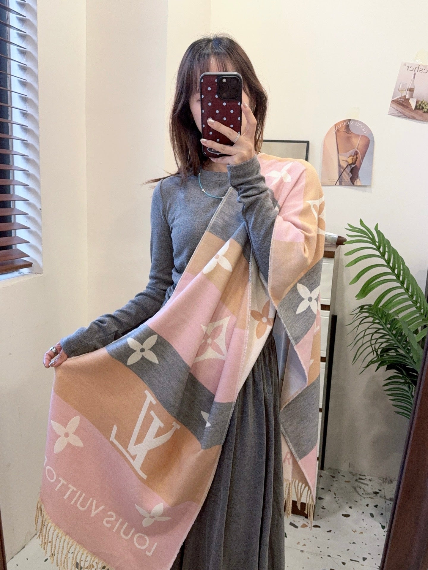 175RE43WDE Stylish Winter Scarves