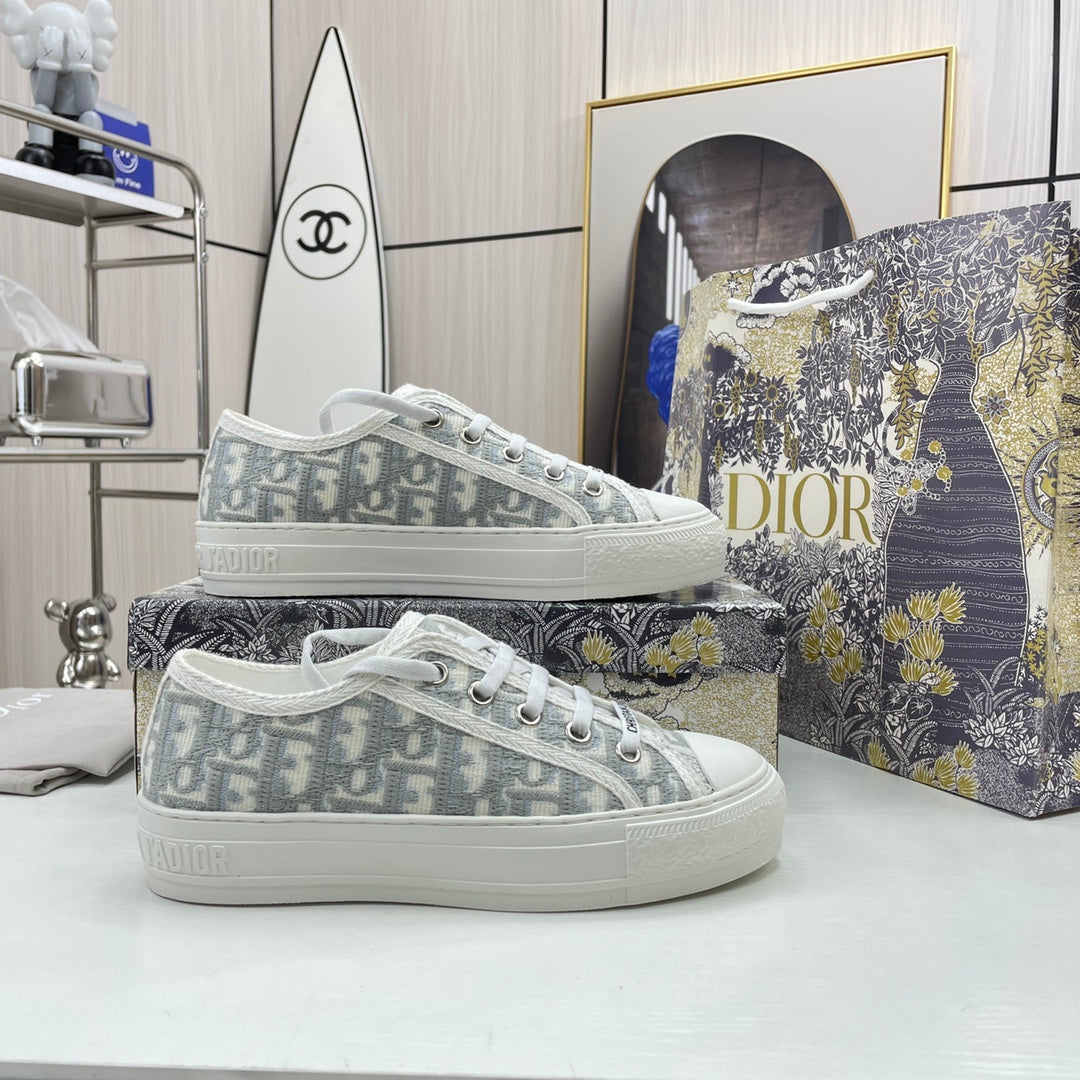 1XD65ZDE Stylish shoes