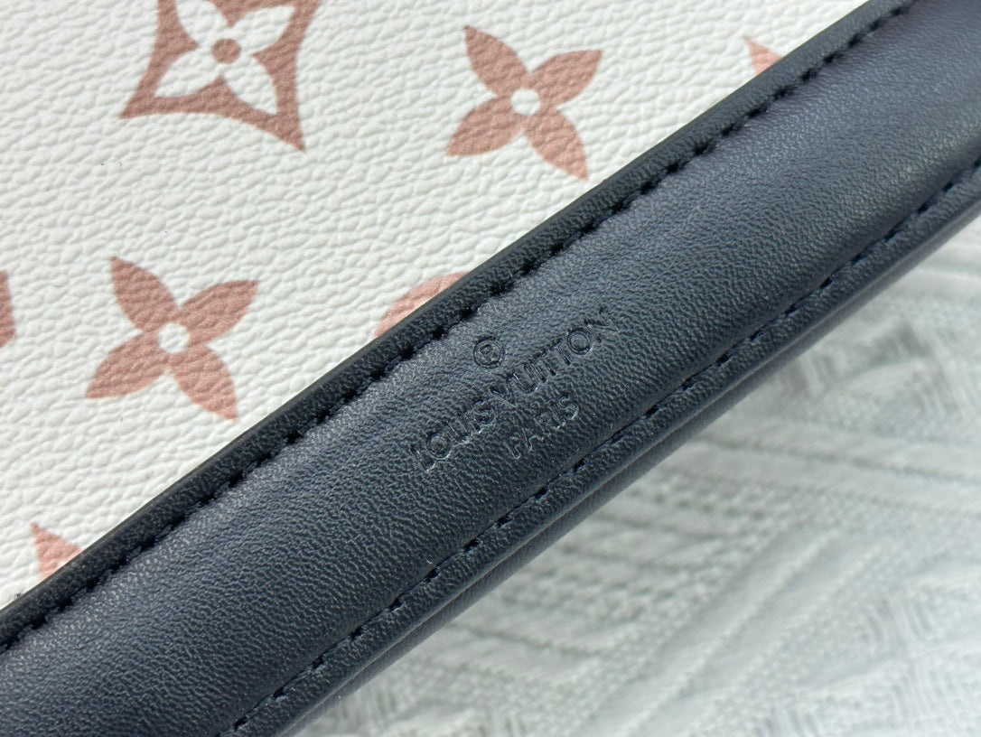 155XE20BDE Stylish leather bag