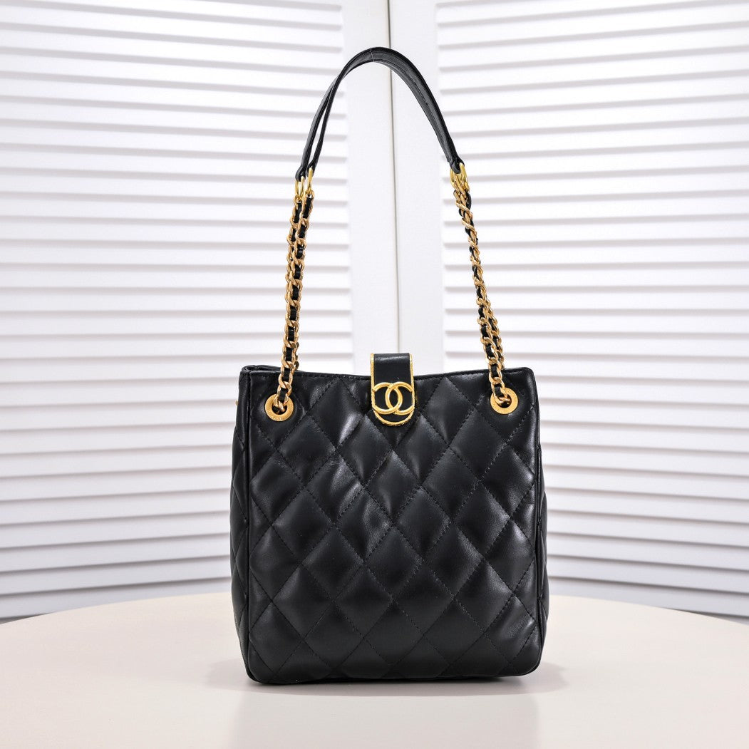 XC5BDE Stylish leather bag