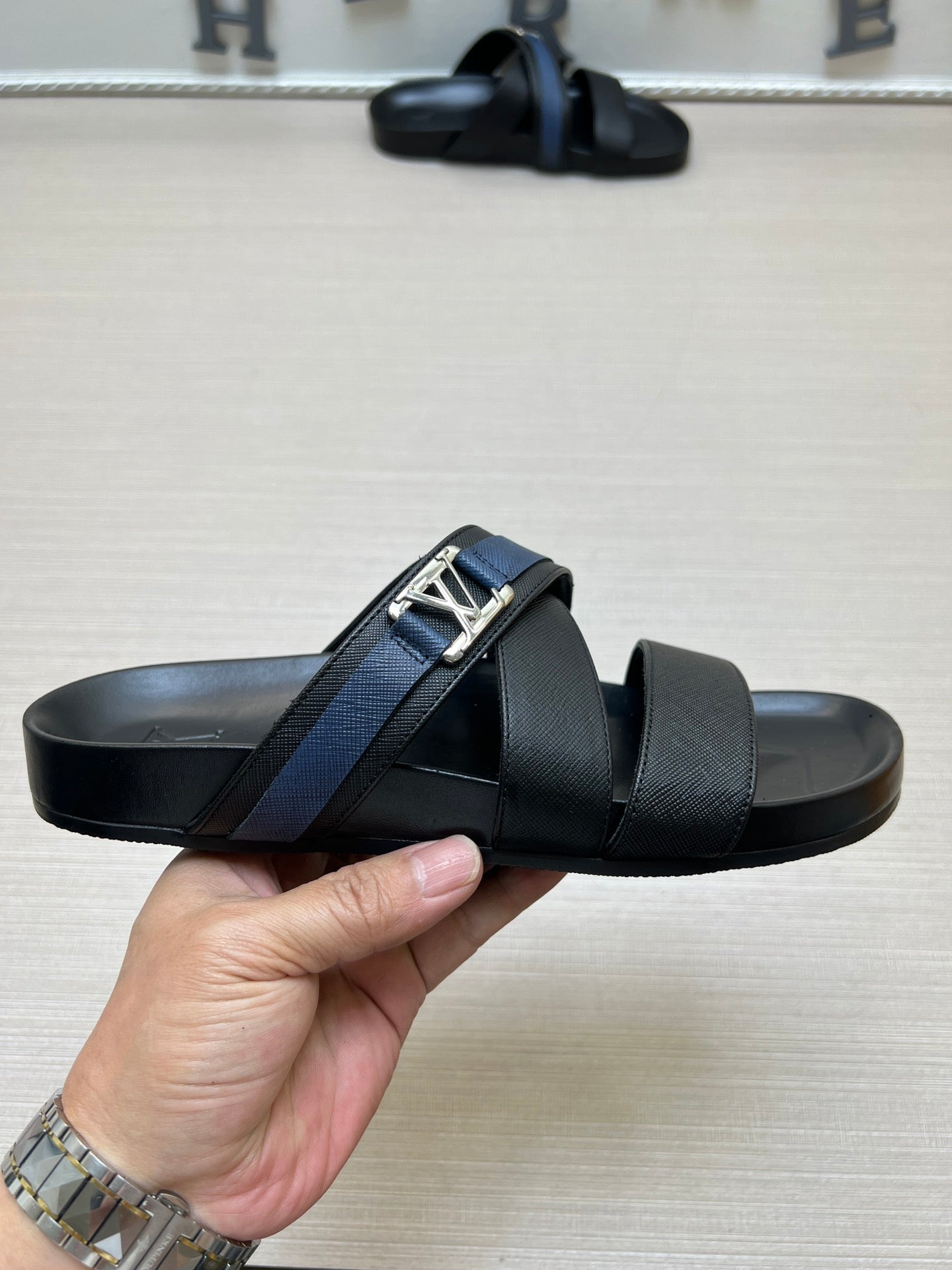 54E88ZDE Stylish slippers