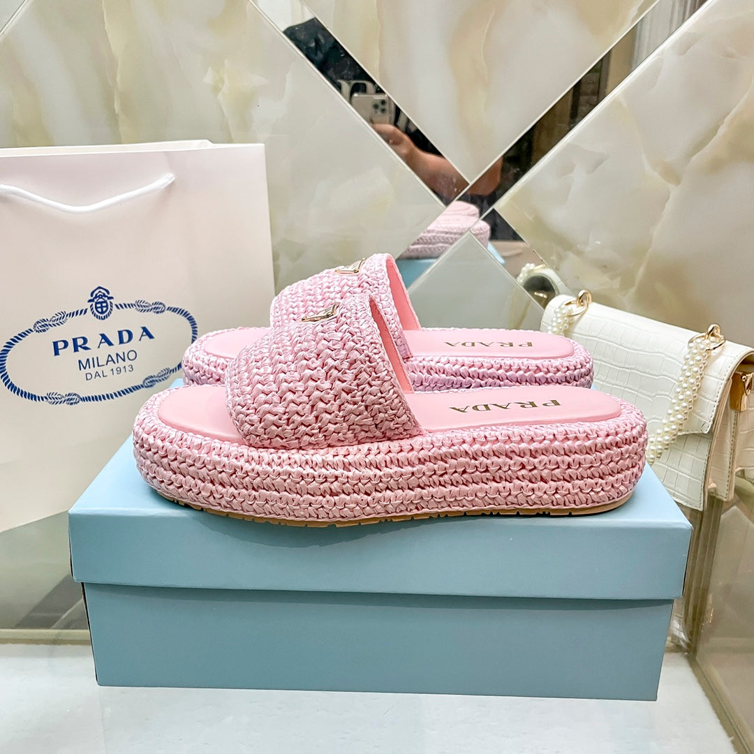14PD22ZDE Stylish slippers