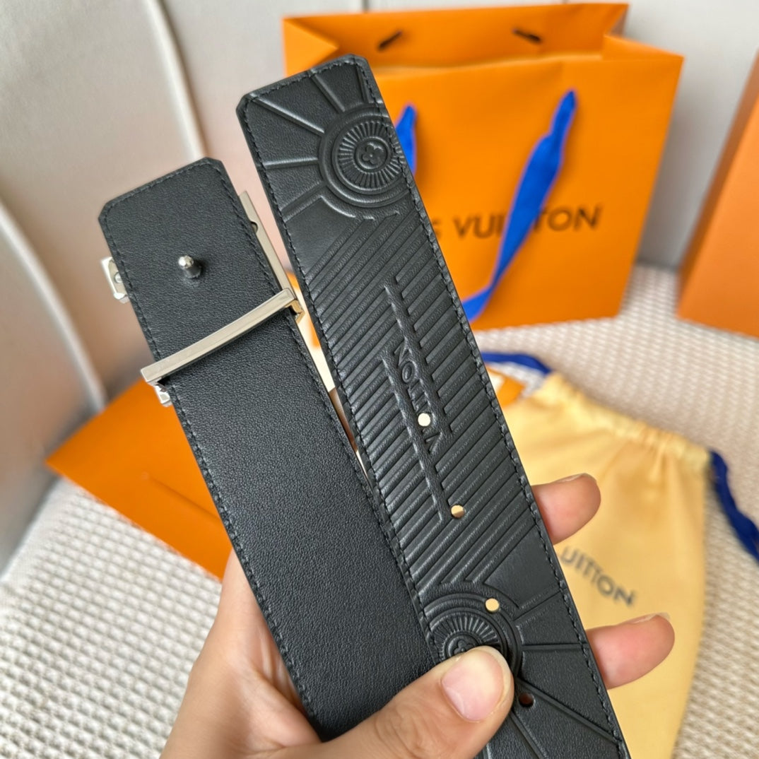 14E54PDE Stylish High quality belt With full package