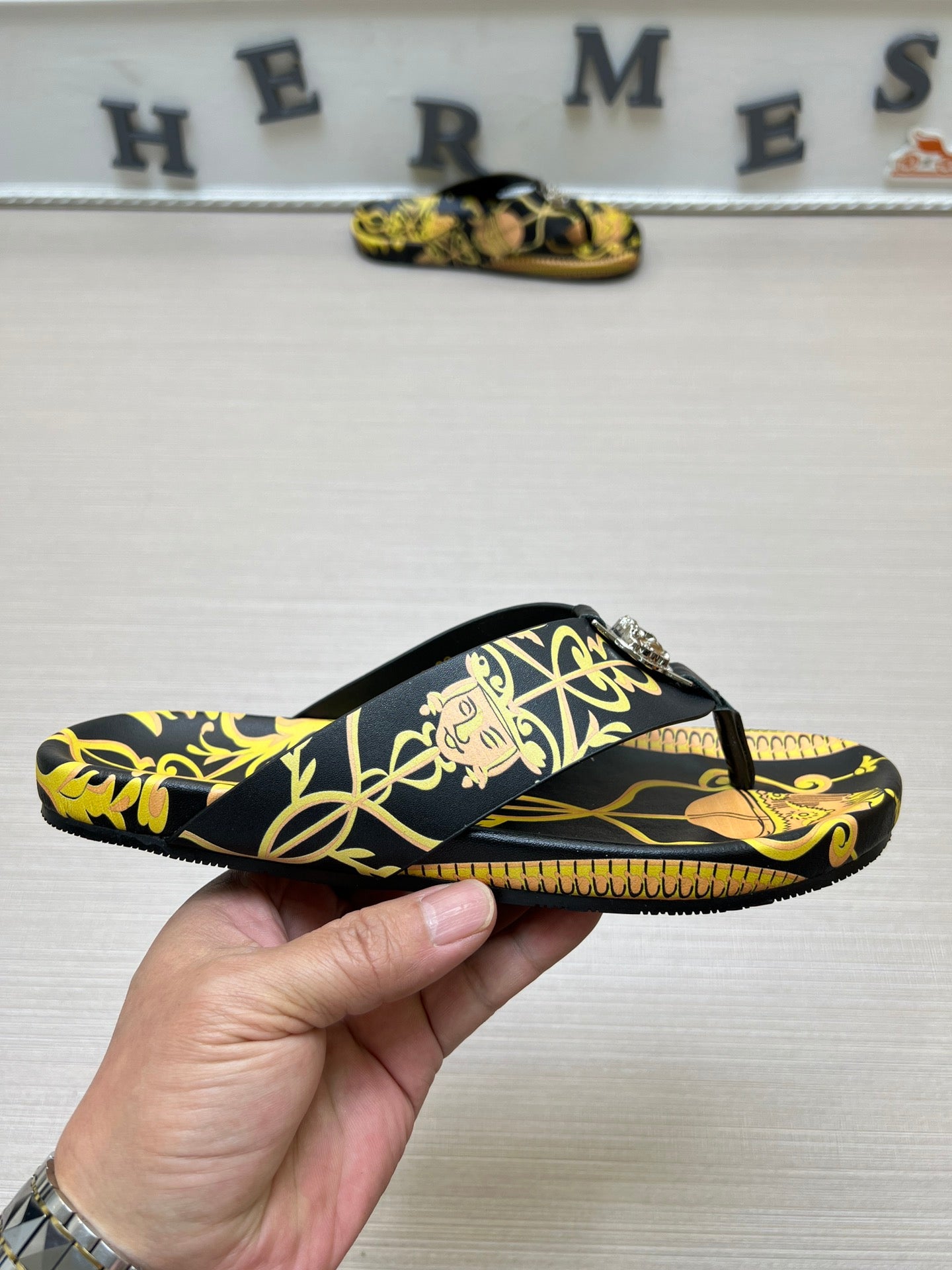 54V96ZDE Stylish slippers