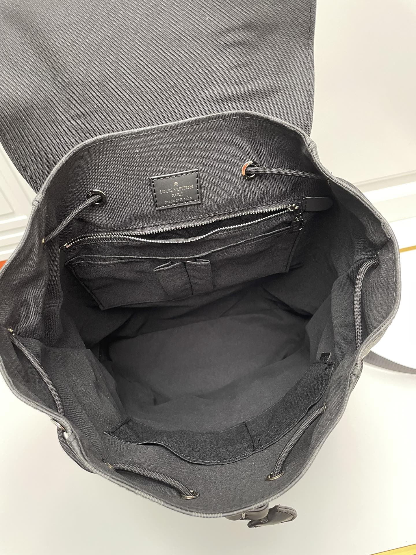1WE68BDE Stylish leather Backpacks