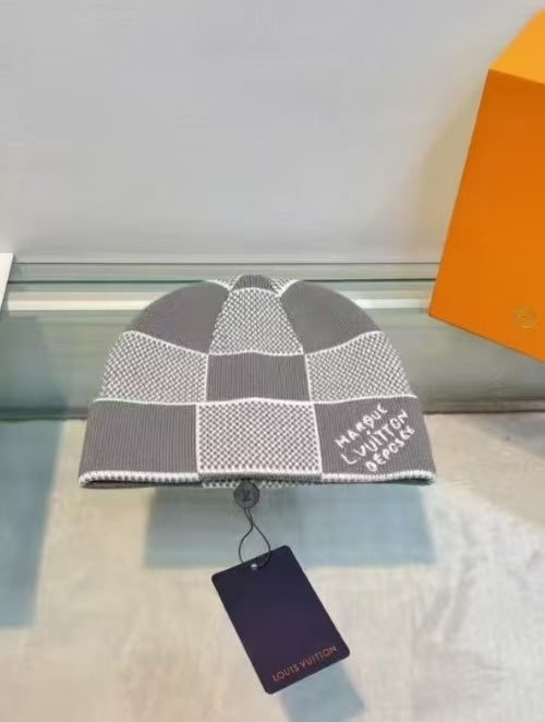 125ZE501DE Stylish hats