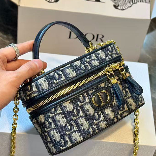 15QD1BDE Stylish embroidery bag