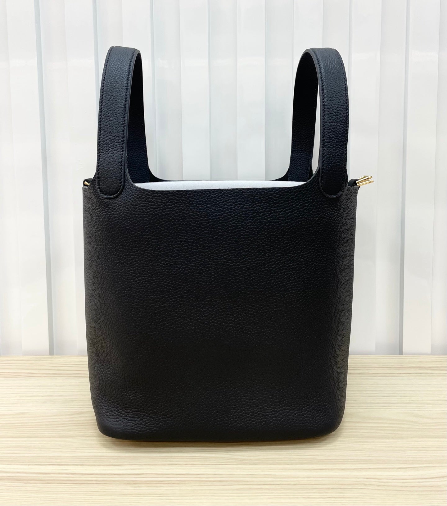 15RH5BDE Stylish leather bag