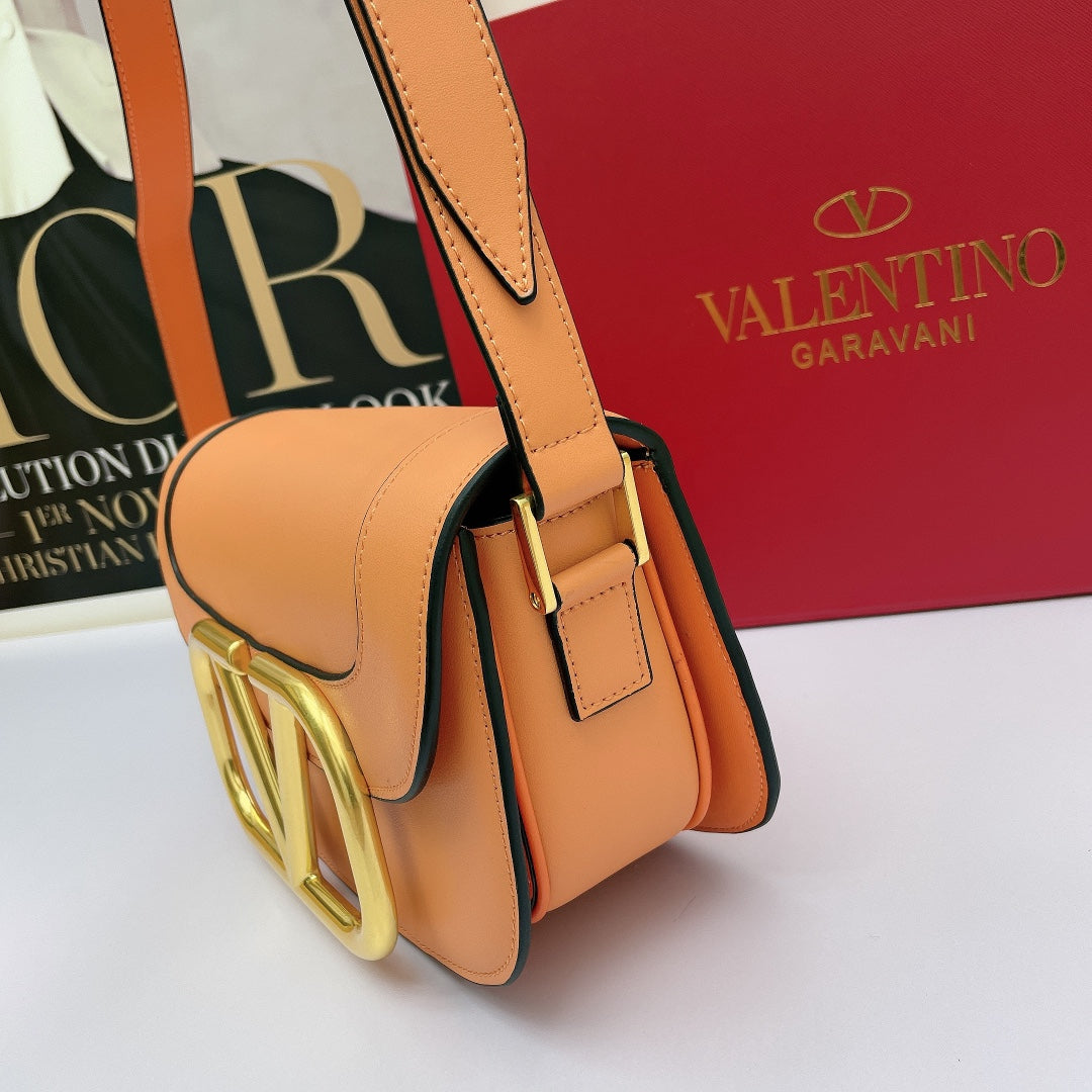 5A45BDE Stylish leather bag