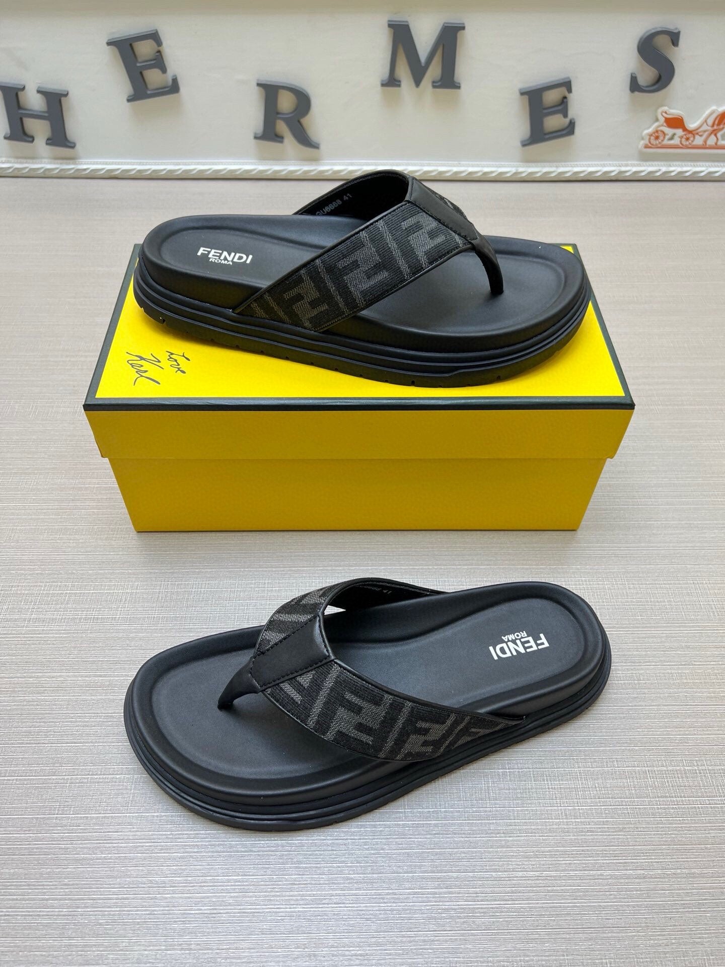5LF222ZDE Stylish Slippers
