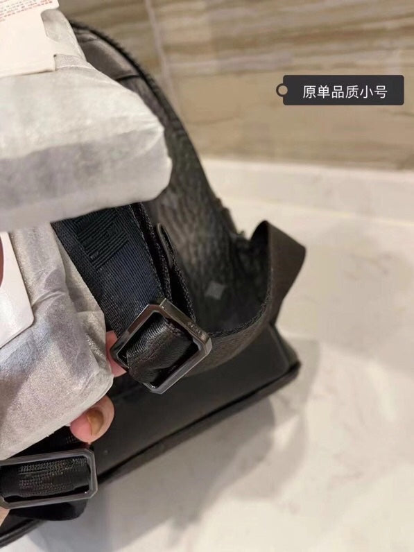 2XM332BDE Stylish leather bag