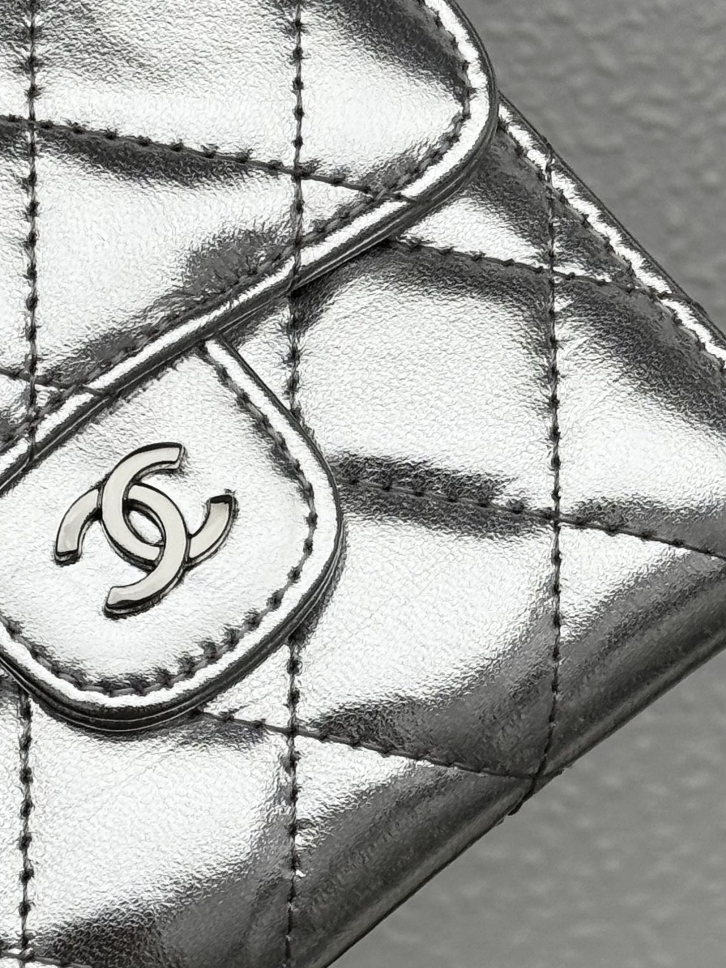 15RC98BDE Stylish leather bag