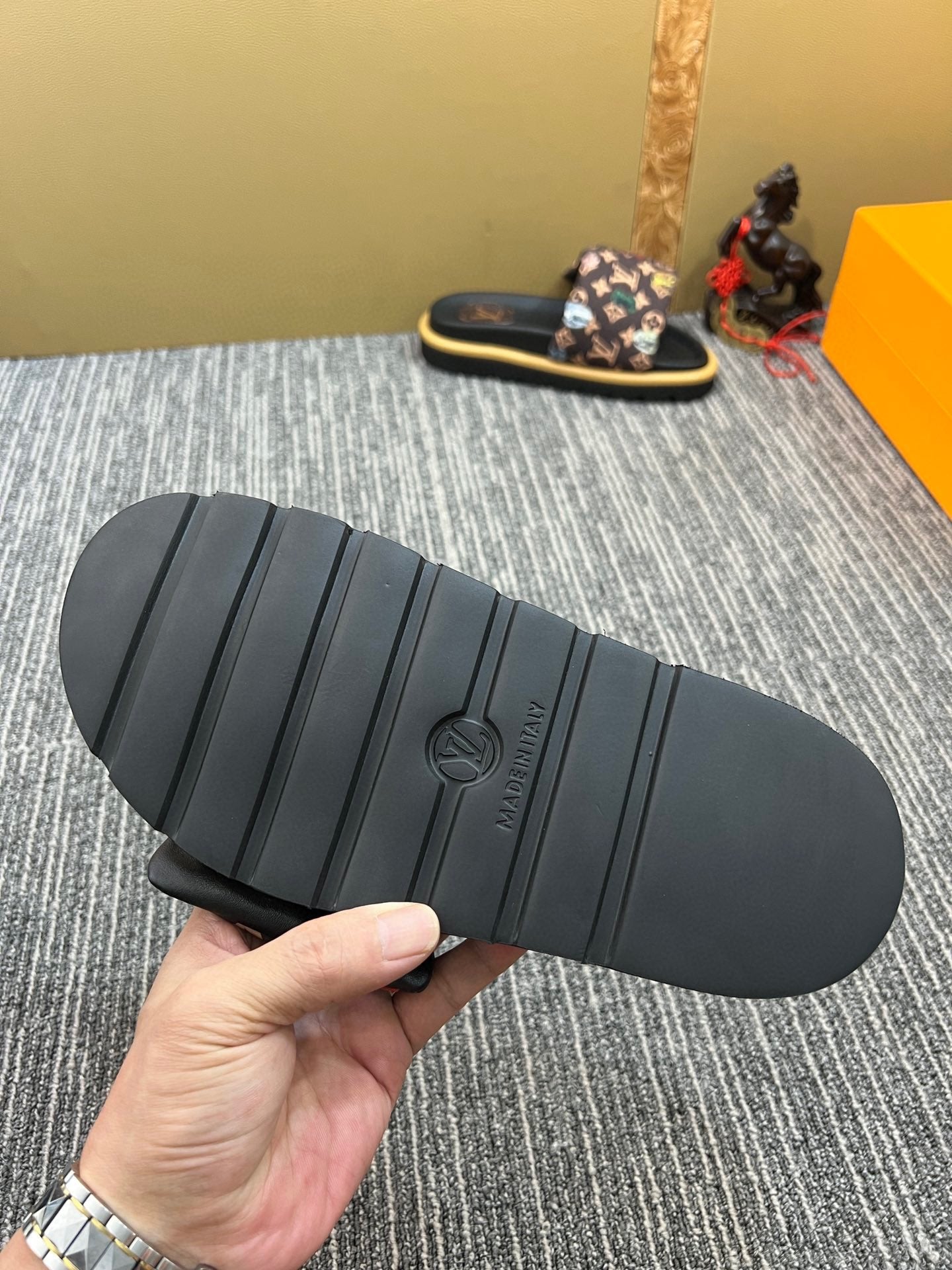 5XF120ZDE Stylish leather quality Slippers