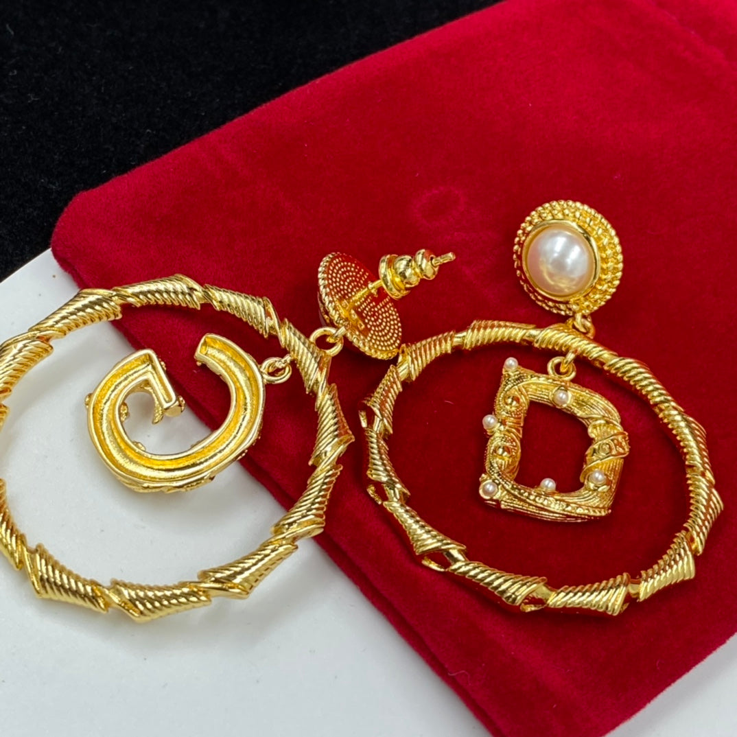 1XA586EDE Stylish Earrings