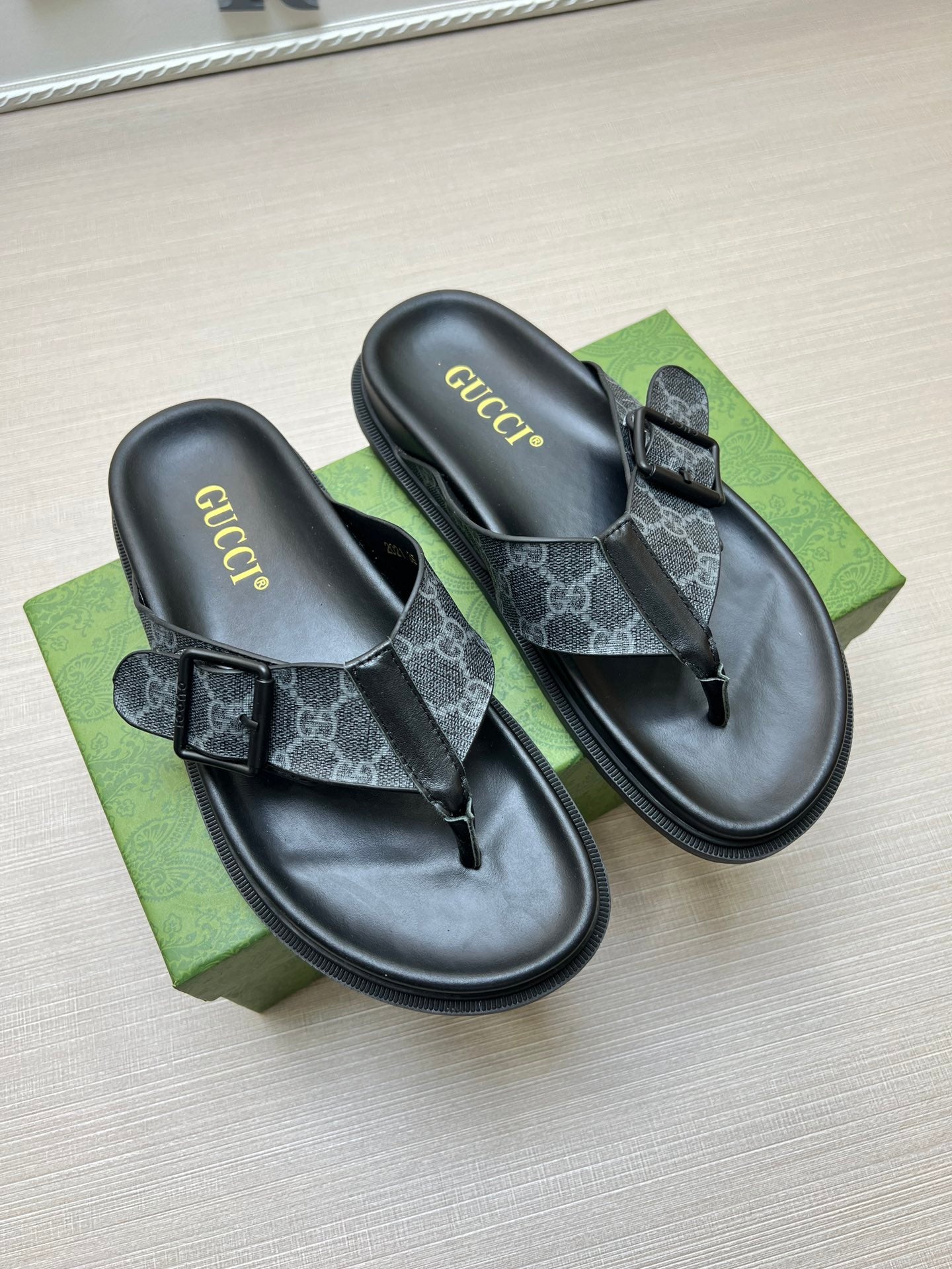 54B92ZDE Stylish slippers