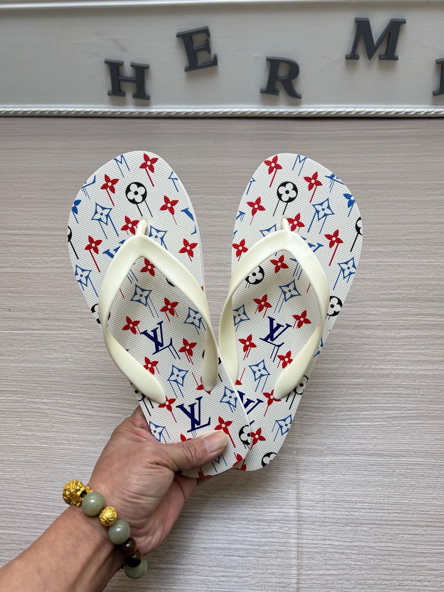 54E55ZDE Stylish slippers