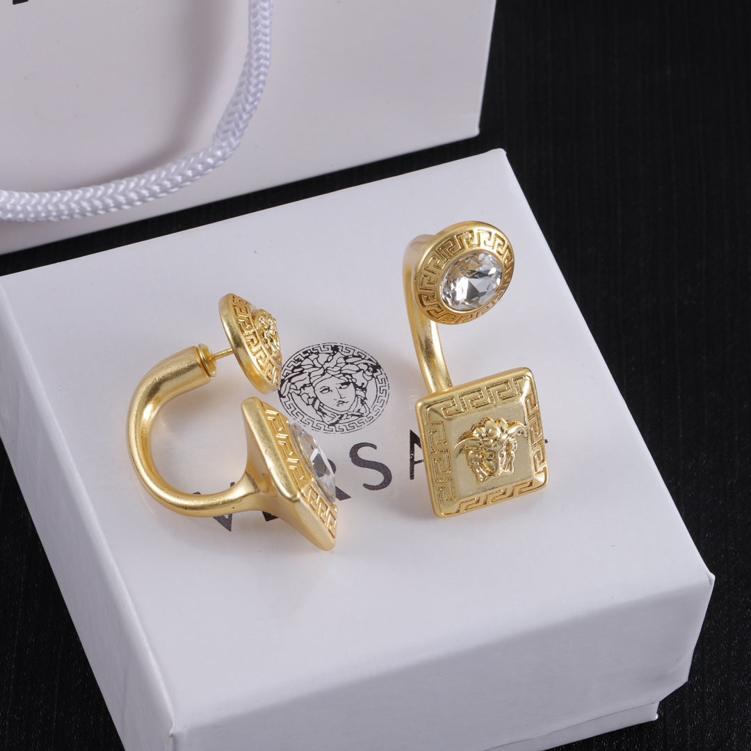 14V1024EDE Stylish Earrings