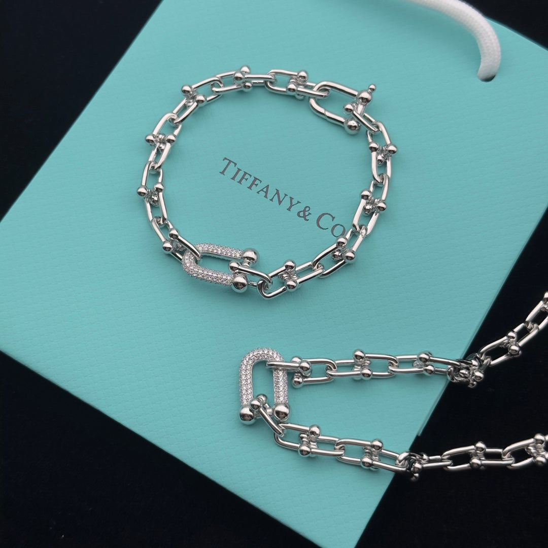 8XT31XDE Stylish Earring Bracelets Necklaces