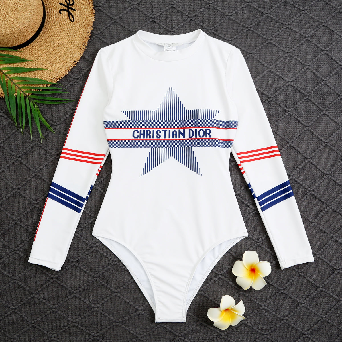 14D104YDE Stylish Long sleeve swimsuit